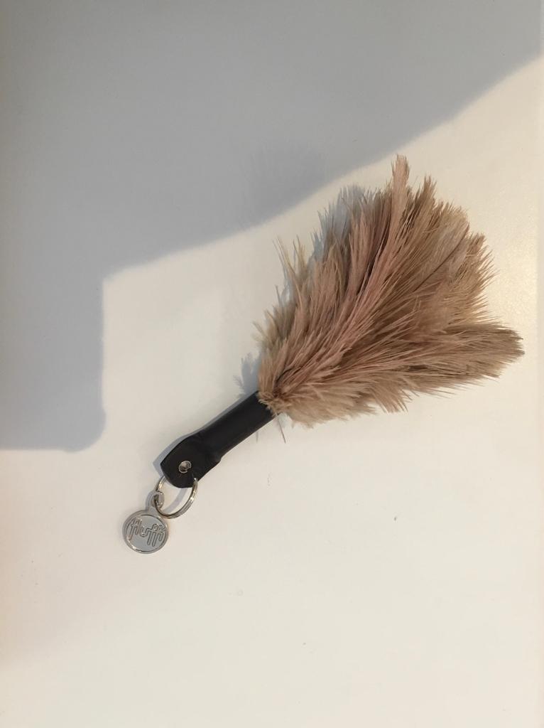 FLUFFI OSTRICH FEATHER KEYRING