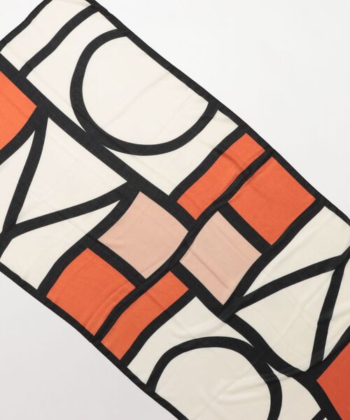 Geometric Bold Scarf