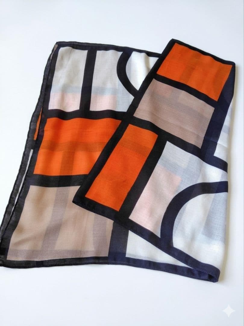 Geometric Bold Scarf